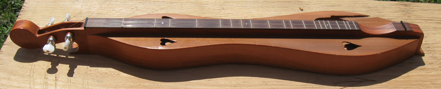 Jean Ritchie dulcimer before repair