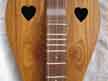 Mulberry dulcimer